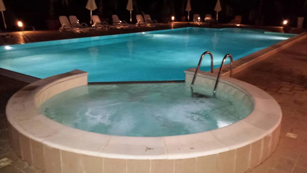Agriturismo Sirignano Wine Resort Фермерский дом